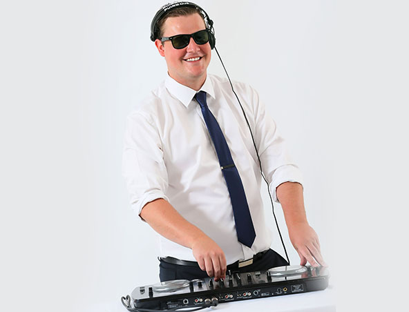 Wedding DJ James - Melbourne Djs - Disc Jockey