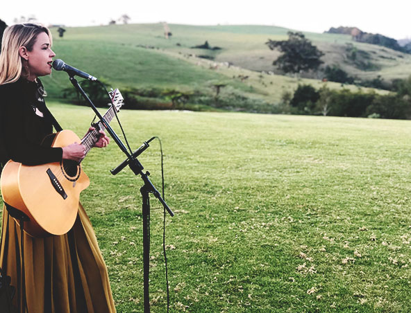 Candice Brisbane Acoustic Singer